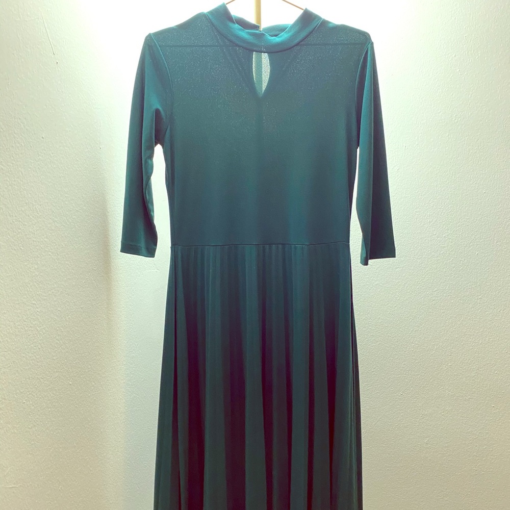 Green midi dress 👒